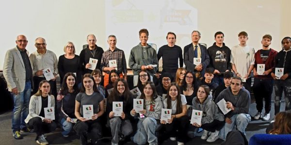 Assemblea con consegna delle costituzioni